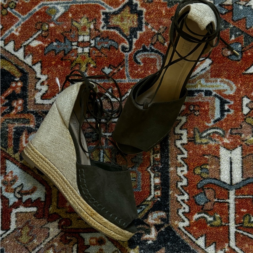 Stylish Black and Cream Wedge Sandals